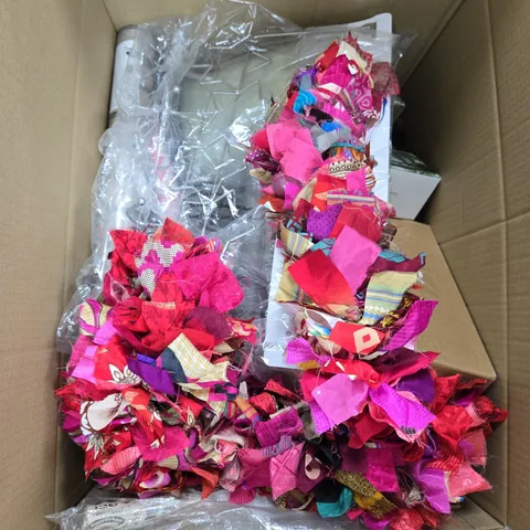 BOX OF APPROXIMATELY 15 ASSORTED HOUSEHOLD ITEMS TO INCLUDE WALL SIGNS, WALL PAPER AND WRAPPING PAPER