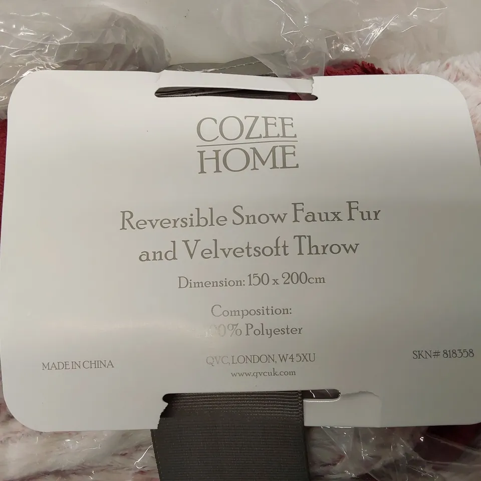 BOXED COZEE HOME REVERSIBLE SNOW FAUX FUR AND VELVETSOFT THROW (1 BOX)
