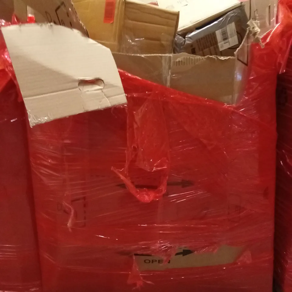 PALLET OF ASSORTED HOUSEHOLD GOODS AND PRODUCTS TO INCLUDE; FOLDING CHAIR,CAT LITTER TRAY,MINI TABLETOP