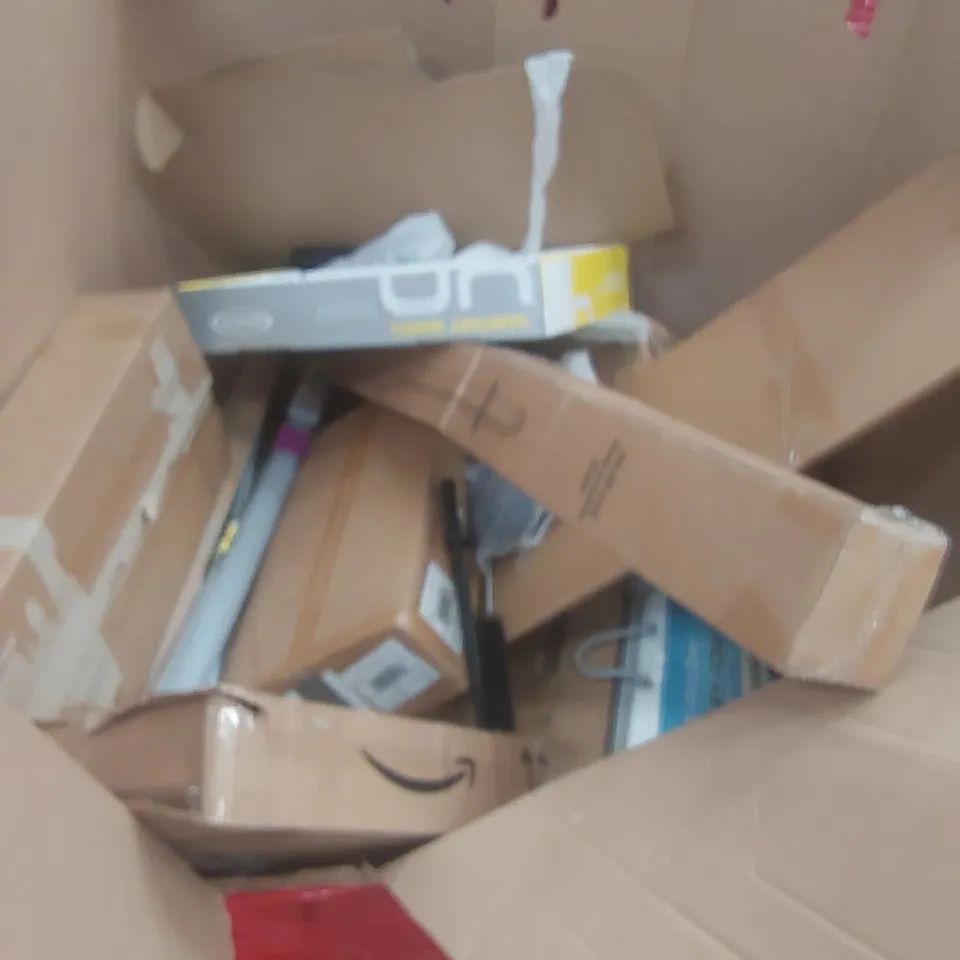 PALLET OF ASSORTED PRODUCTS AND ITEMS TO INCLUDE :TOILET SEAT COVER,AIR COOLER,LAWN LEVELLING RAKE.