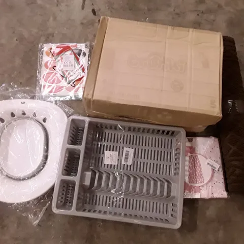 PALLET OF ASSORTED PRODUCTS INCLUDING DOOR MAT, TRUNKI KIDS SUITCASE, DISH RACK, BABY SLEEPING BAG, SIT BATH FOR HEMROIDS, CHRISTMAS PARTY GAMES