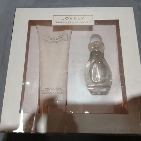 TWELVE ASSORTED SARAH JESSICA PARKER FRAGRANCE GIFT SETS