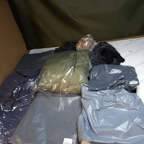 BAG OF APPROX 10 ASSORTED CLOTHING ITEMS TO INCLUDE - MAISON DE NIMES - EMELIA