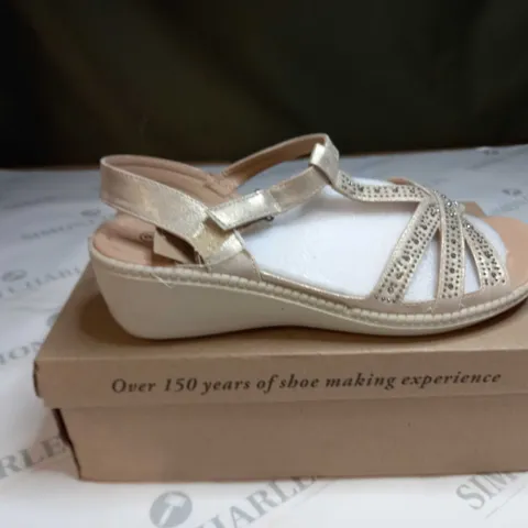 BOXED PAIR OF CUSHION WALK EMBELLISHED STRAPPY SANDALS IN CHAMPAGNE - 8