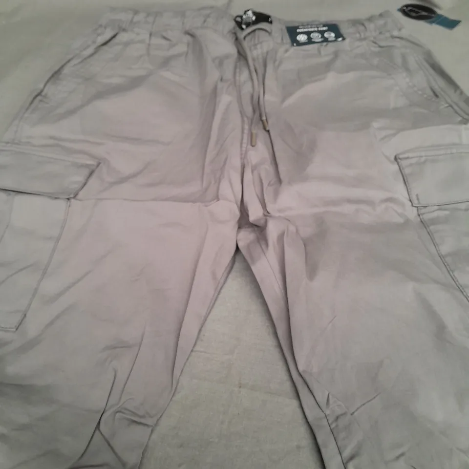 HOLLISTER EPIC FLEX PARACHUTE PANT IN GREY - LARGE