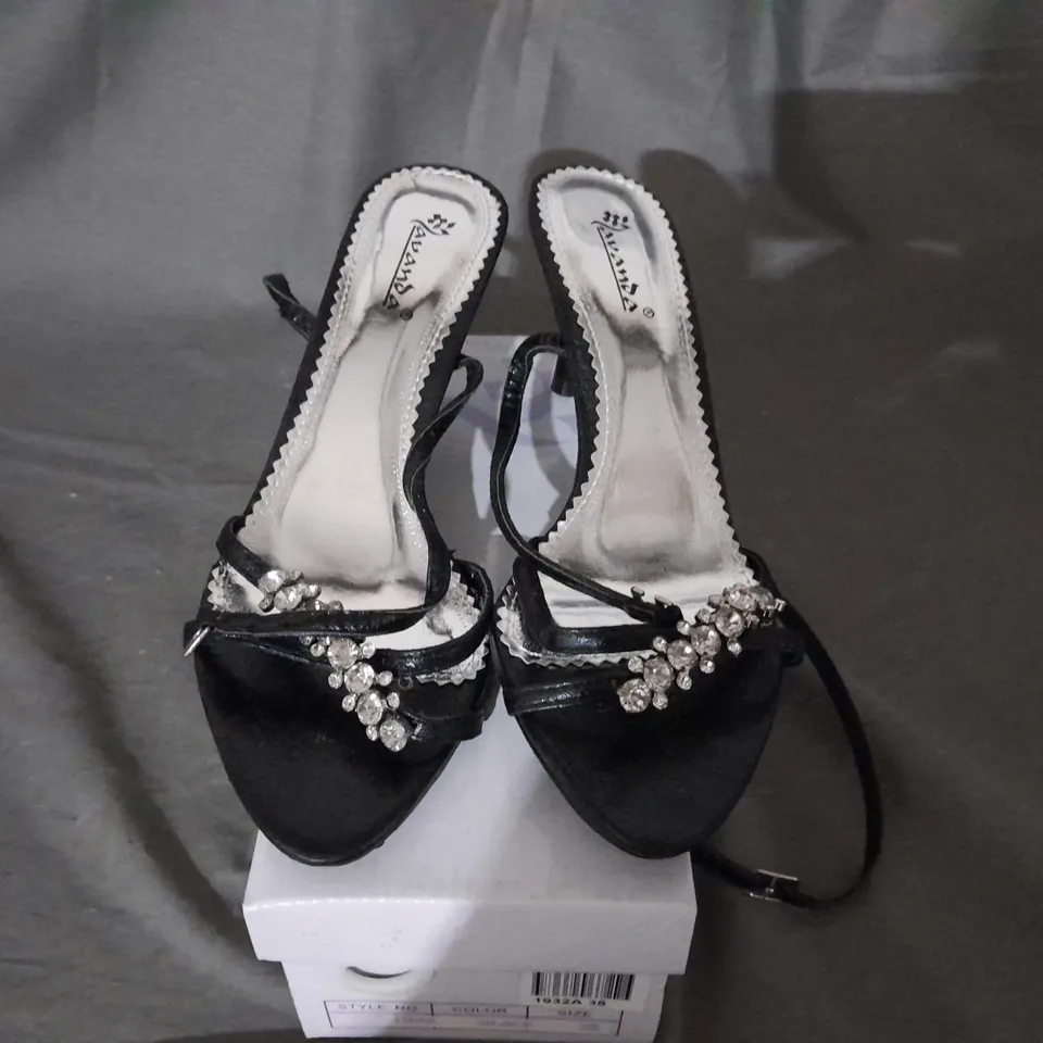 APPROXIMATELY 10 BOXED PARIS OF BLACK GEMMED LOW PROFILE HIGH HEELS VARIOUS SIZES TO INCLUDE SIZE 6