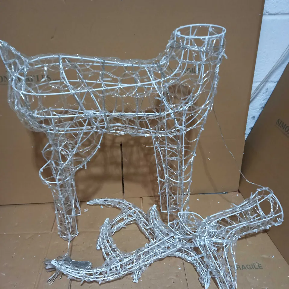 FESTIVE INDOOR/OUTDOOR PRE LIT REINDEER 