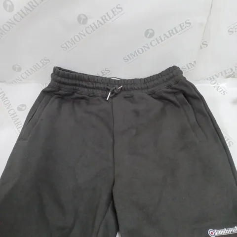 LAMBRETTA FLEECE SHORTS IN BLACK - M
