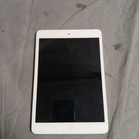 APPLE IPAD MINI 2 TABLET