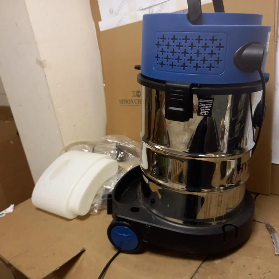 HYUNDAI 1200W WET & DRY VACUUM 2-IN-1 UPHOLSTERY CLEANER