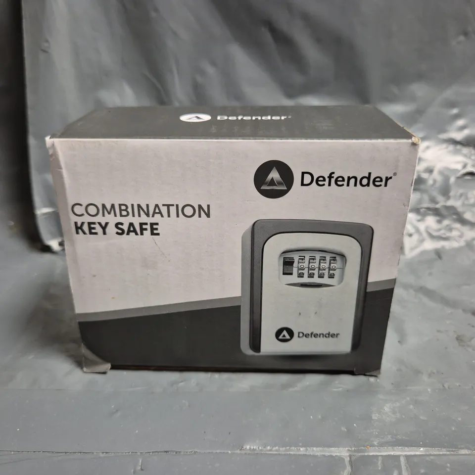 BOXED DEFENDER COMBINATION KEY SAFE