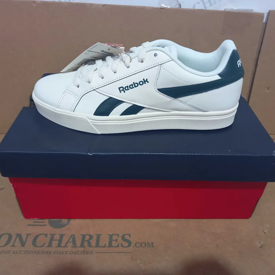 BOXED PAIR OF REEBOK TRAINERS IN WHITE/DARK GREEN UK SIZE 6.5