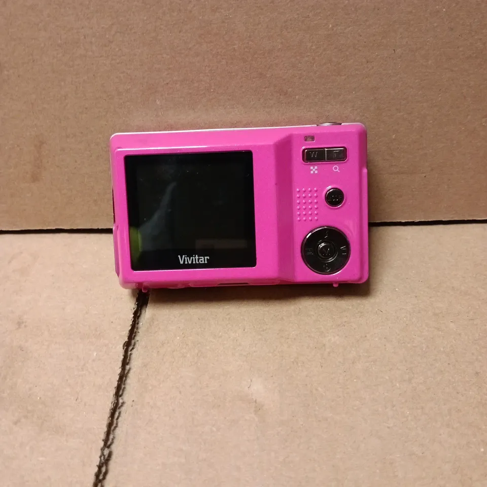 VIVITAR VIVICAM 8018 PINK CAMERA IN BLACK CARRY POUCH UNBOXED