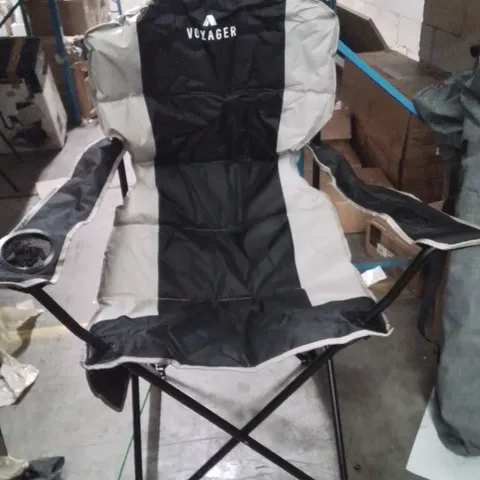 BAGGED VOYAGER CAMPING CHAIR BLACK AND GREY