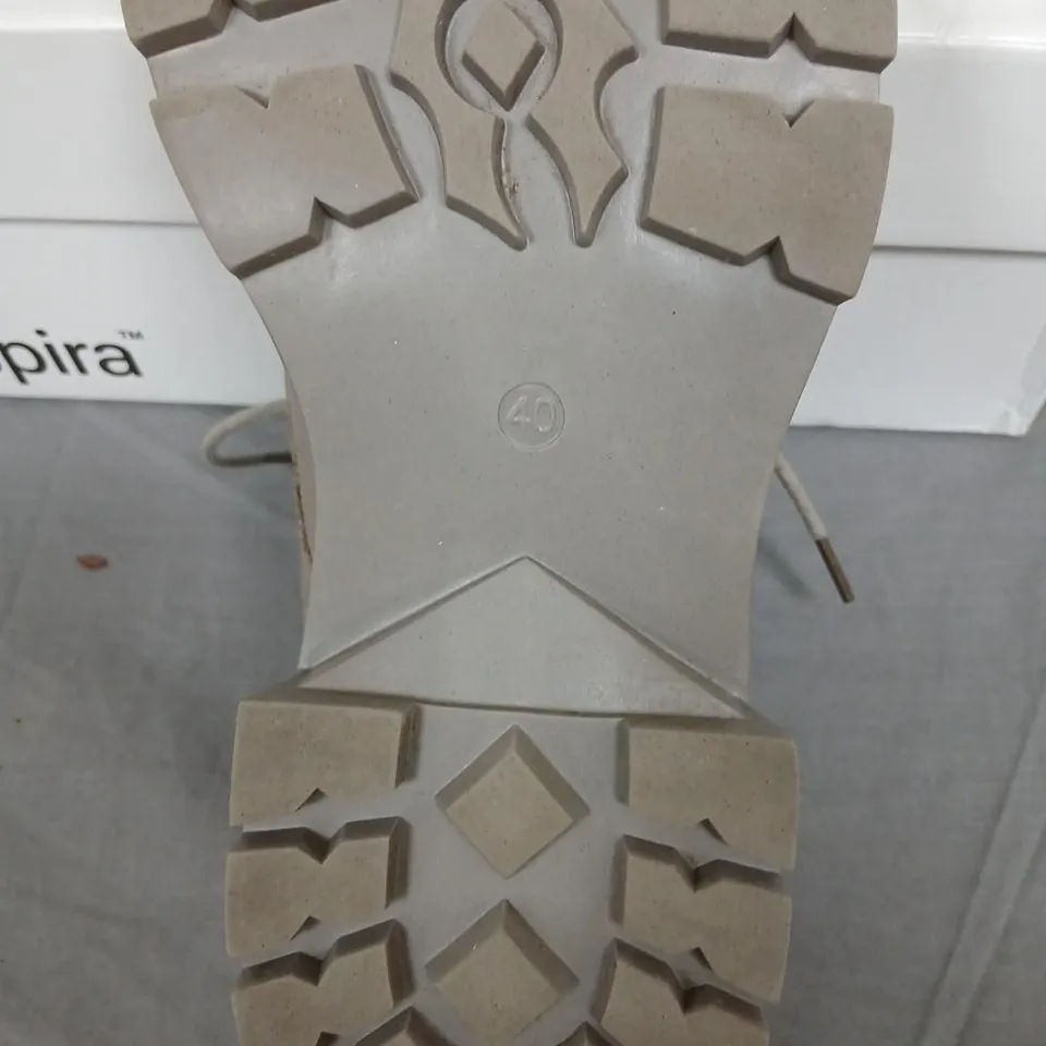 LADY ONE WOMEN'S LEATHER ANKLE BOOT – EU 40 (UK 6)