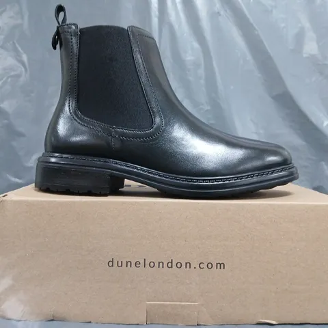 BOXED PAIR OF DUNE LONDON 484 PERCEPTION CHELSEA BOOTS IN BLACK SIZE 5