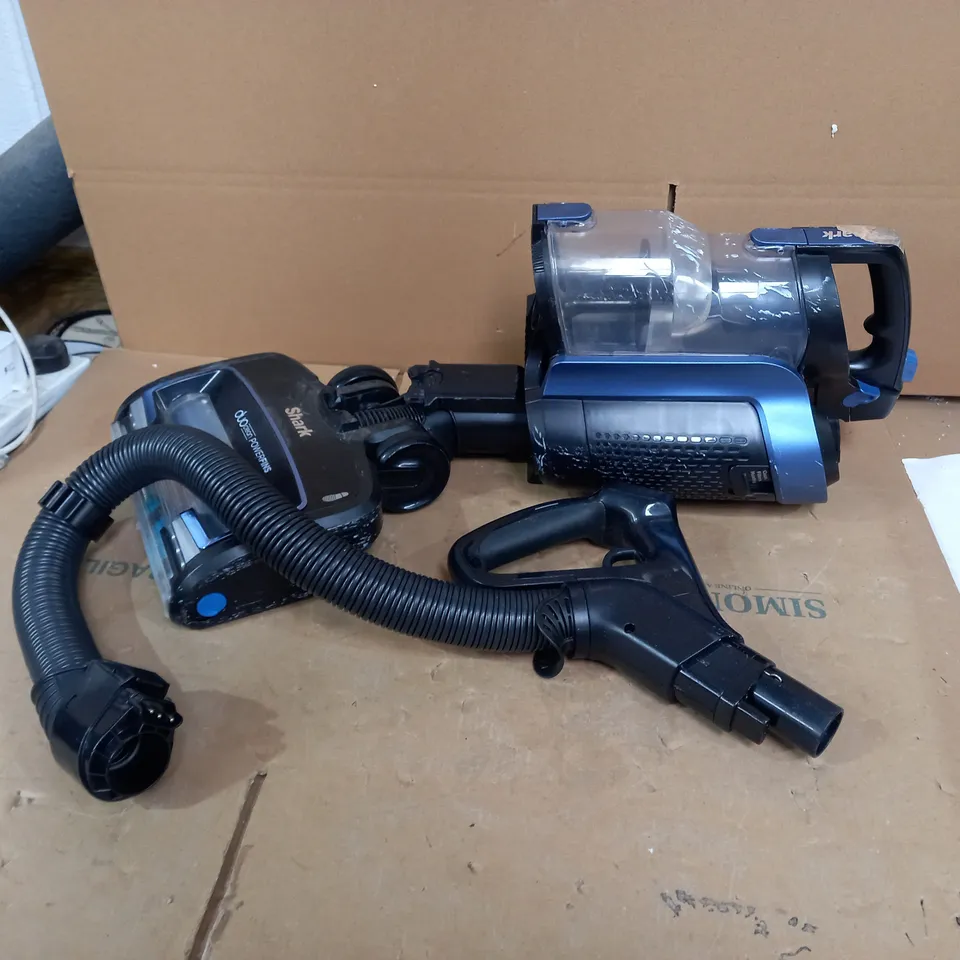 SHARK UPRIGHT VACUUM WITH TRUE PET & DUOCLEAN ICZ300UKT