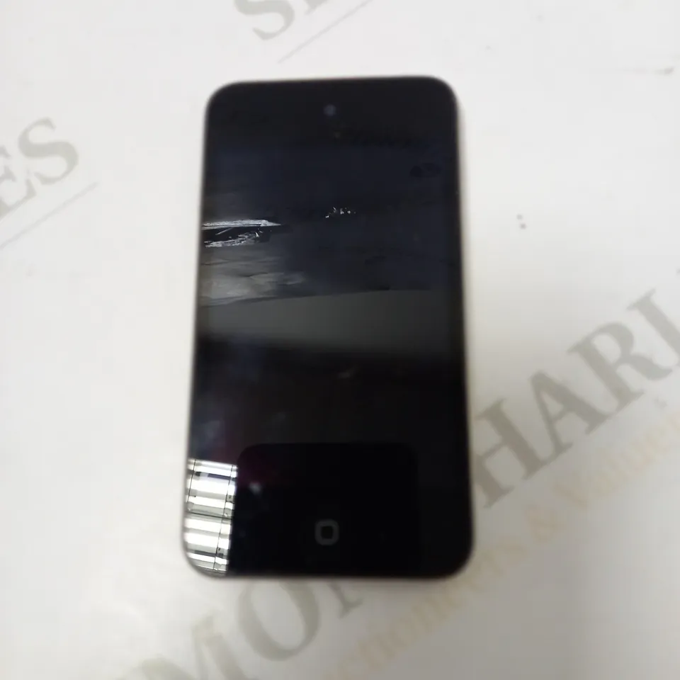 IPOD TOUCH 4TH GEN