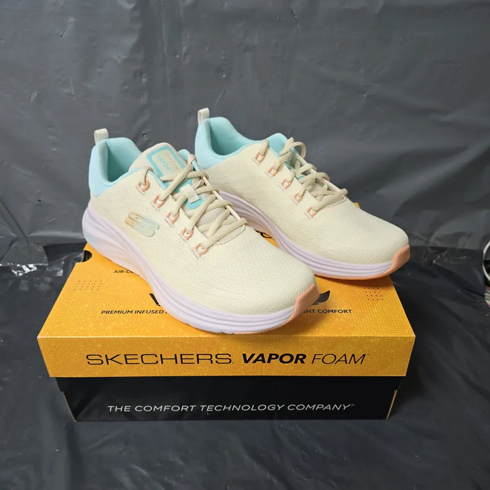 SKECHERS VAPOUR FOAM TRAINERS - WHITE - SIZE 7