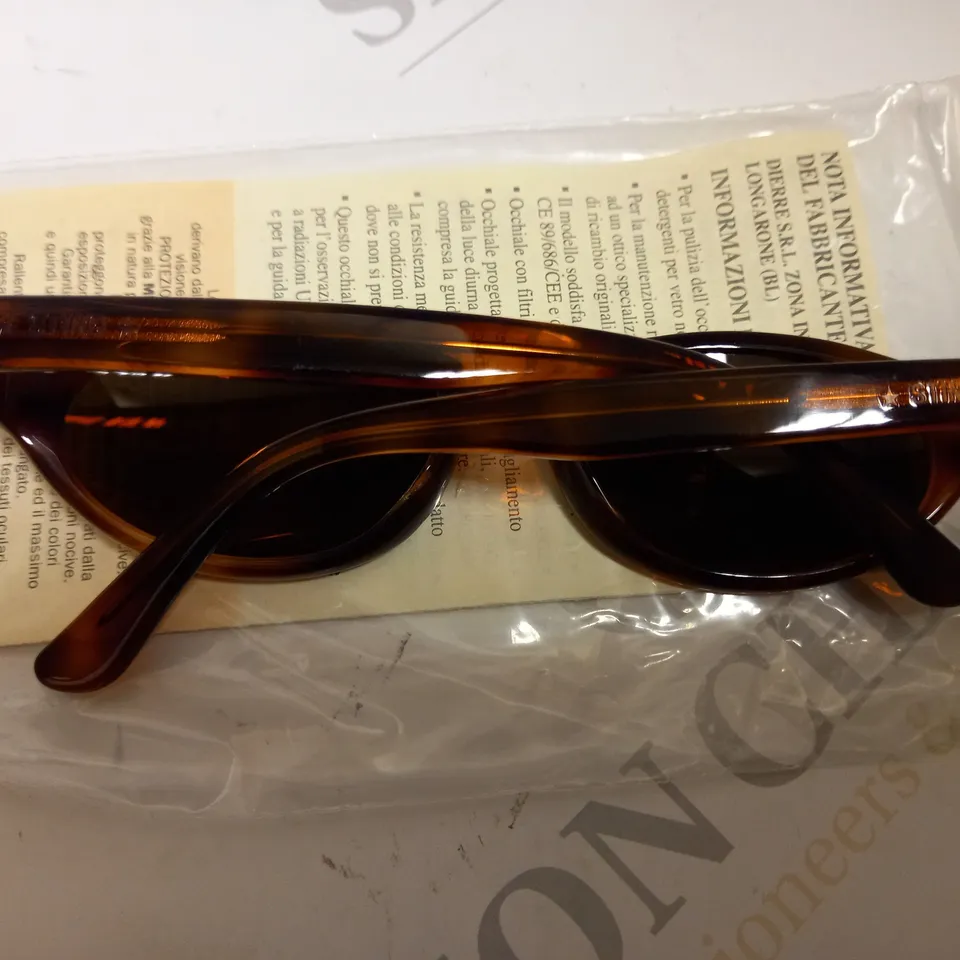 APPROXIMATELY 10 DIERRE STING SUNGLASSES - BOXED