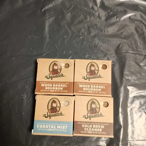 APPROXIMATELY 25 ASSORTED COSMETICS ITEMS TO INCLUDE 4 DR SQUANCH BARS, LOREAL PURE CARBON SHOWER GEL AND LIZ EARLE RADIANT ROUTINE SET