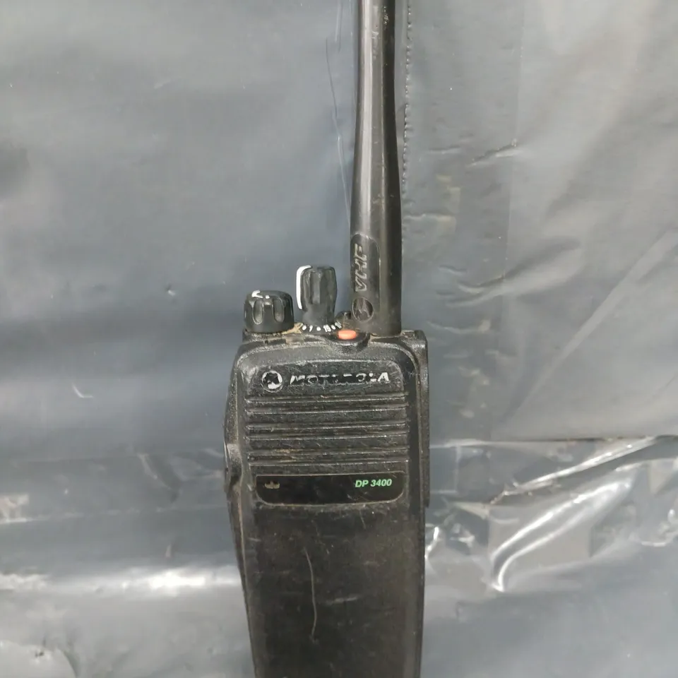 8 MOTOROLA DP 3400 WALKIE TALKIES