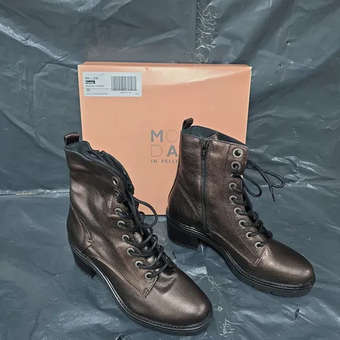 BOXED PAIR OF MODA IN PELLE BELLZIE PEWTER METALLIC LEATHER LACE UP LEATHER ANKLE BOOT SIZE 39