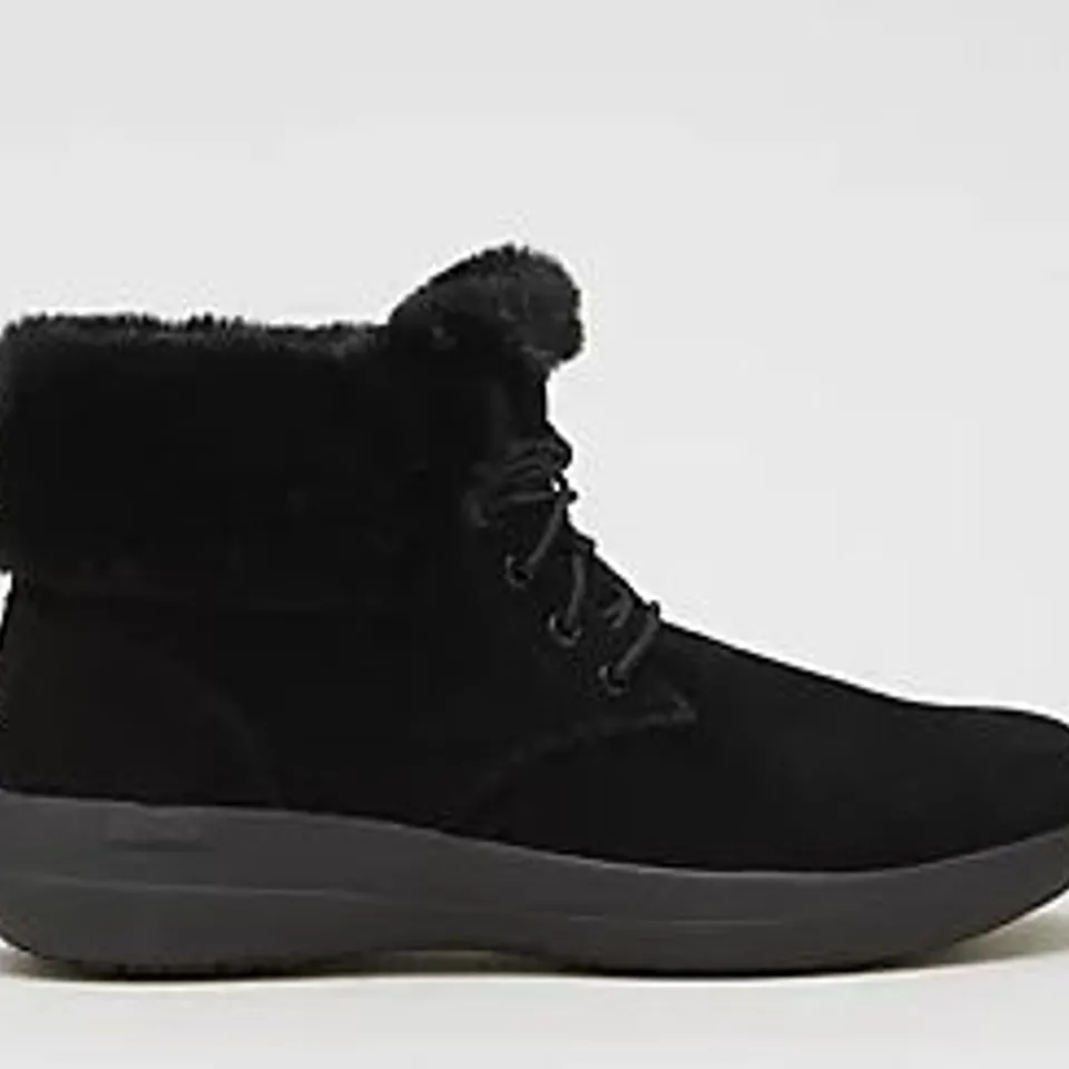 SKECHERS GO WALK STABILITY SUEDE BOOT BLACK SIZE 6