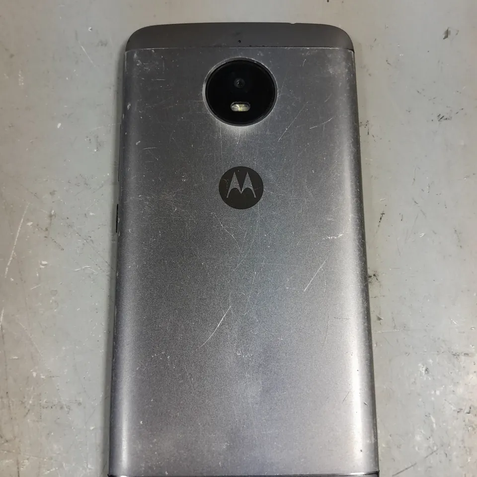 MOTOROLA MOTO SMARTPHONE - MODEL UNSPECIFIED 
