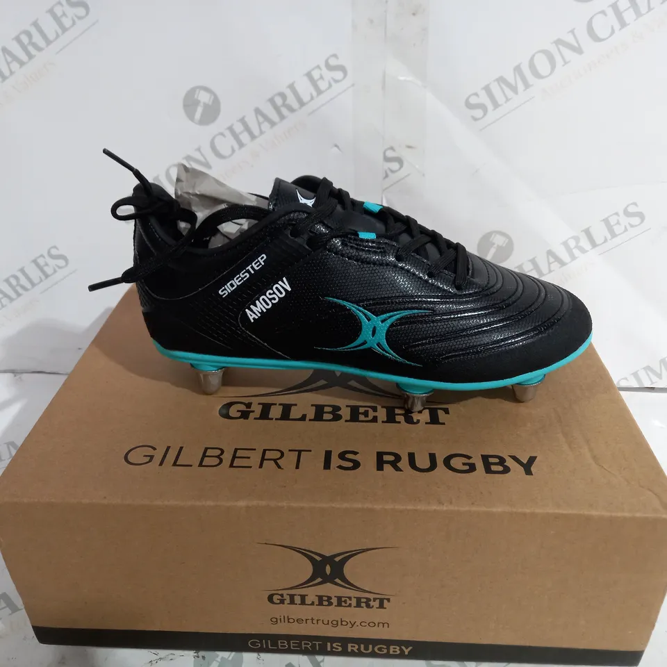 BOXED PAIR OF GILBERT SIDESTEP X15 LO 6 STUD RUGBY BOOTS - SIZE: UK 2 