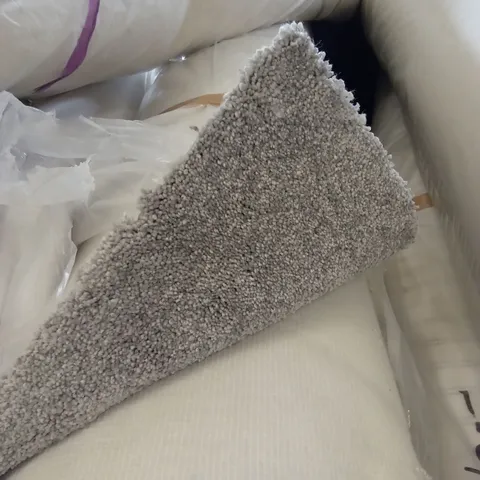 ROLL OF QUALITY CRESCENT DISCO BALL CARPET // SIZE: APPROX 5 x 5.6m