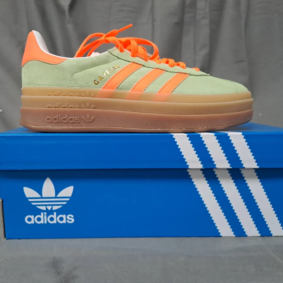 BOXED PAIR OF ADIDAS GAZELLE BOLD W SHOES IN GREEN/NEON ORANGE UK SIZE 6
