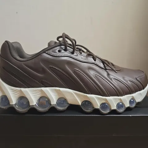 BOXED PAIR OF NIKE AIR MAX SHOES DN8 LTR SP BAROQUE BROWN - UK SIZE 10