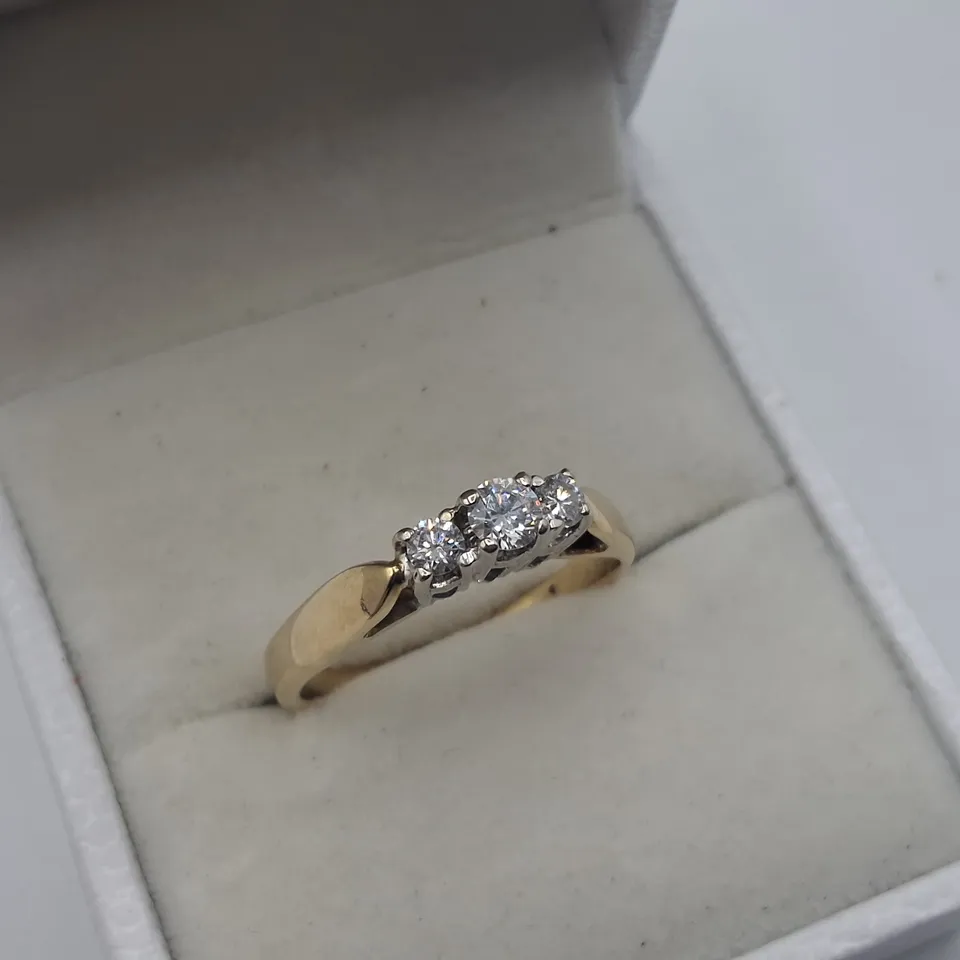 14CT GOLD RING SET WITH NATURAL DIAMOND