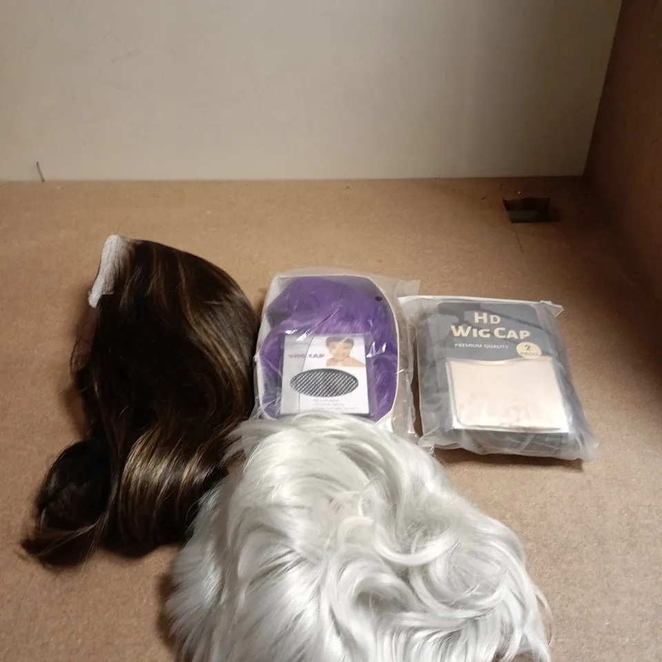 BOX OF APPROXIMATELY 10 WIGS AND HAIR PIECES IN ASSORTED COLOURS AND STYLES