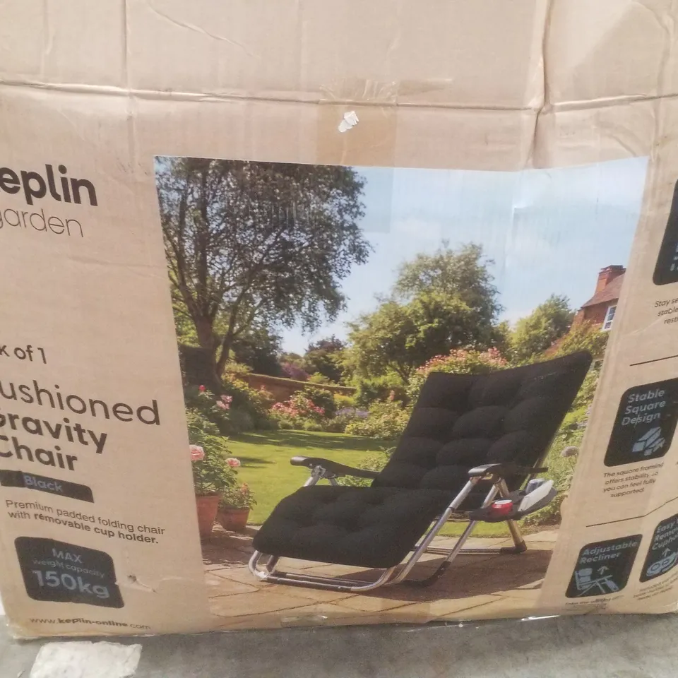 BOXED KEPLIN GARDEN CUSHIONED GRAVITY CHAIR - BLACK
