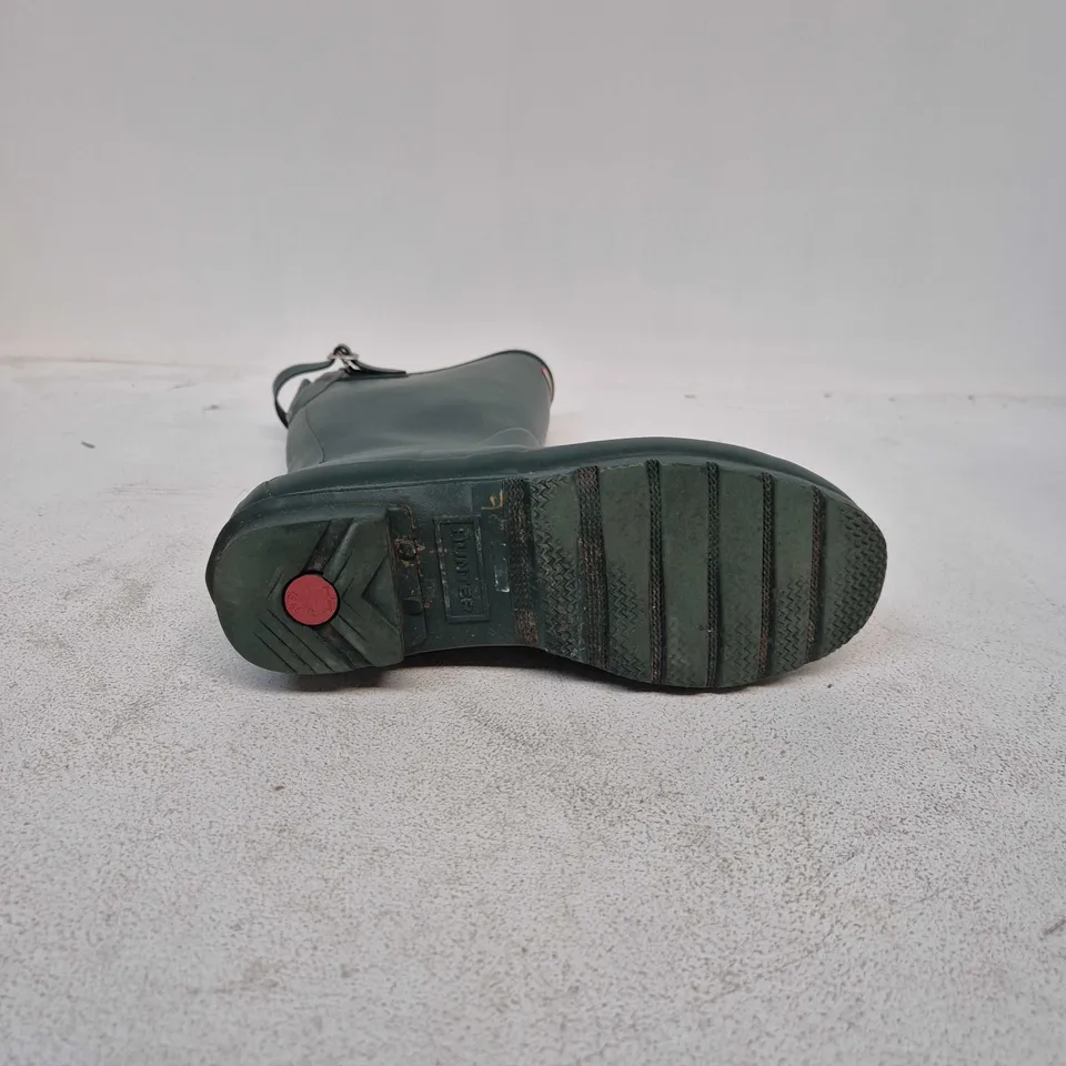 HUNTER WELLIES IN GREEN - UK 5