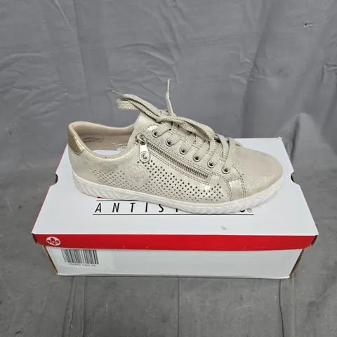BOXED PAIR OF RIEKER LEATHER PERFORATED METALLIC TRAINERS IN GOLD SIZE 6