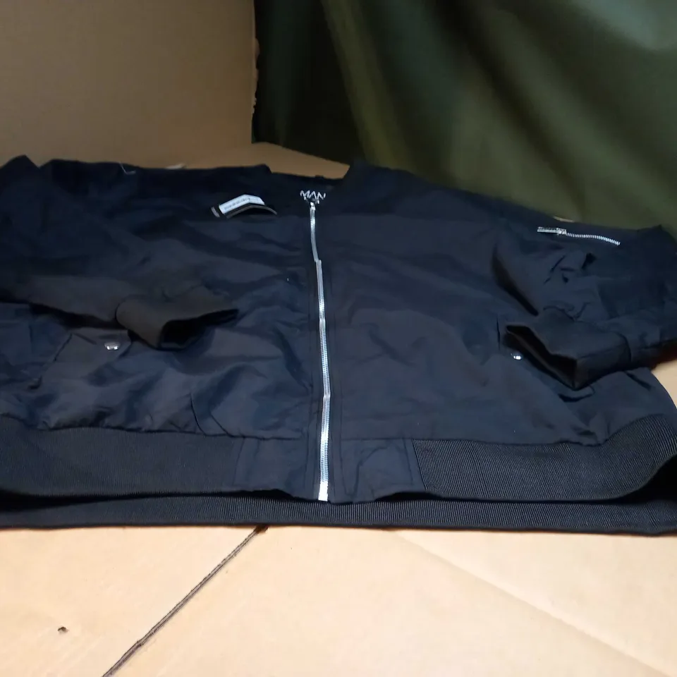 BOOHOO MAN BLACK ZIP THROUGH BOMBER JACKET - XXXXL