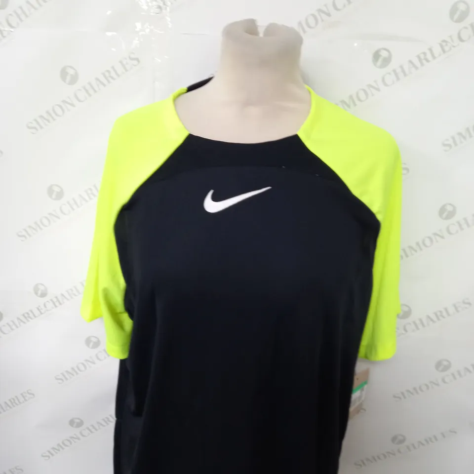 NIKE DRI-FIT T-SHIRT SIZE XL