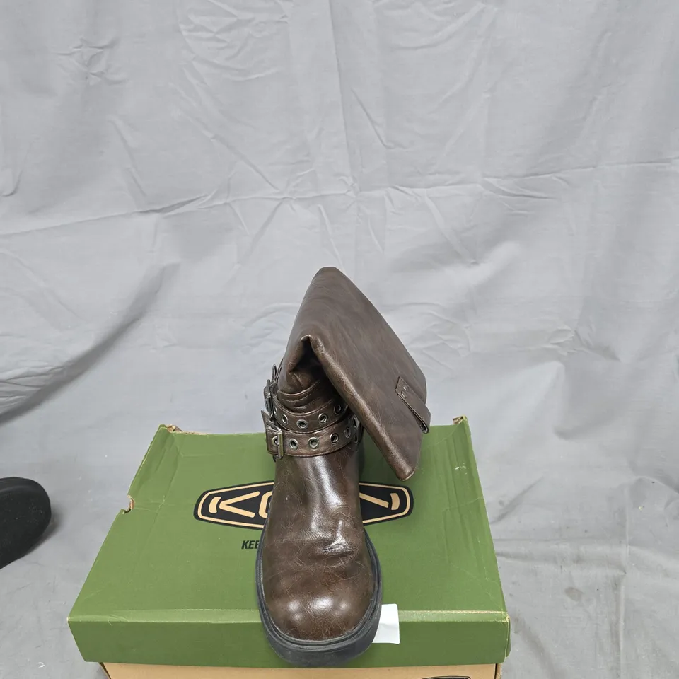 KEEN BROWN LEATHER ANKLE BOOTS WITH BUCKLE STRAPS UK 7