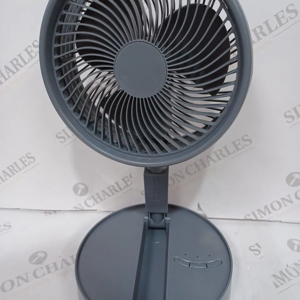 BELL & HOWELL RECHARGEABLE EXTENDABLE DESK & FLOOR FAN, GREY