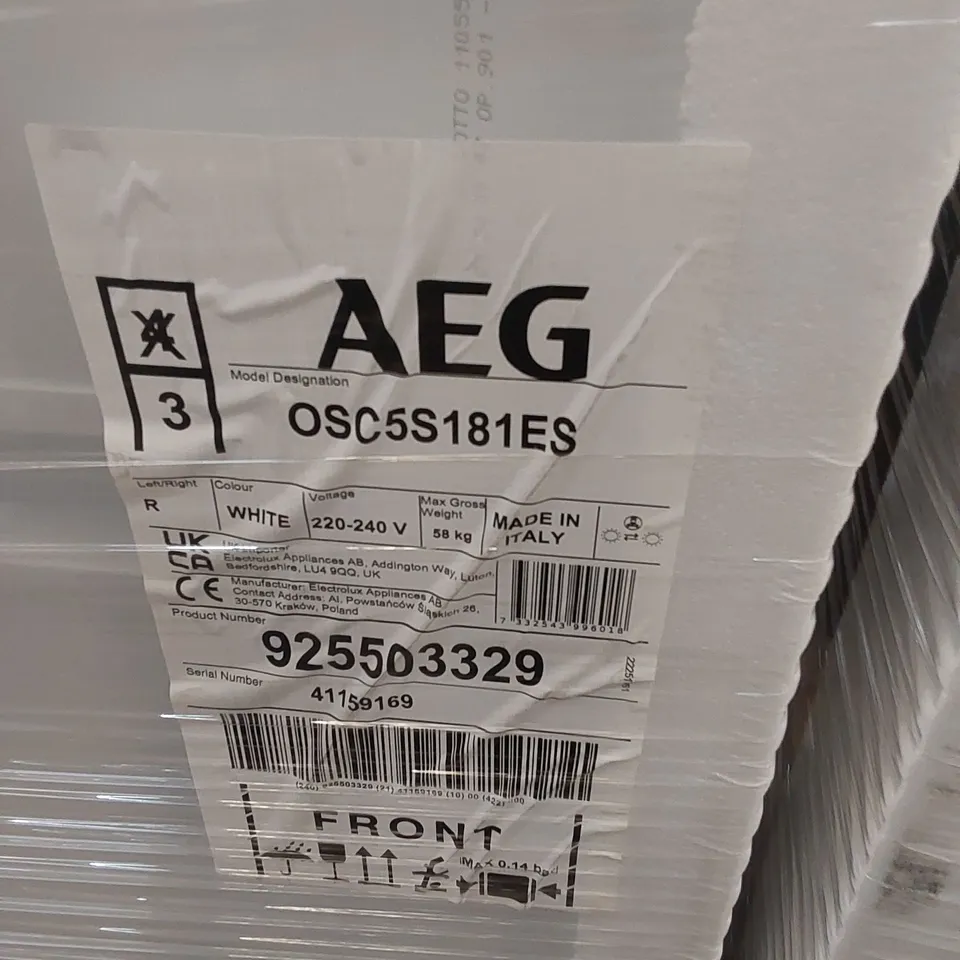 AEG OSC5S181ES LOW FROST INTEGRATED FRIDGE FREEZER, SLIDING HINGE, 70/30 RRP £500