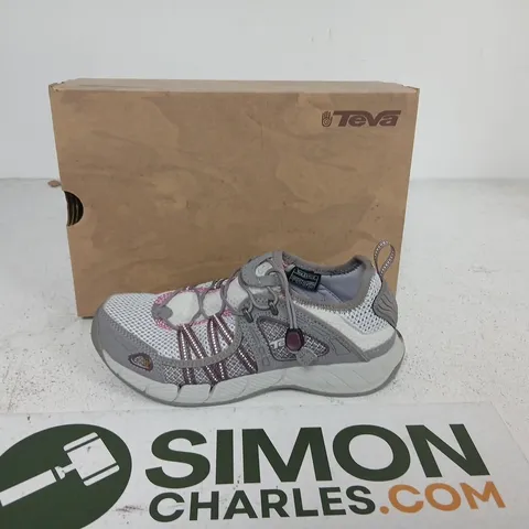 TEVA WOMEN’S WALKING SHOES – UK 5.5 (EU 38) – GREY/PURPLE