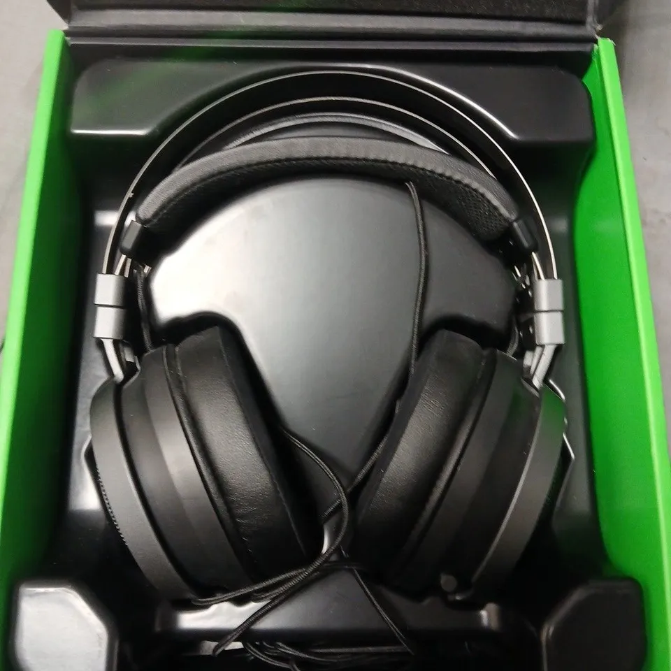 BOXED RAZER NARI ULTIMATE HEADSET