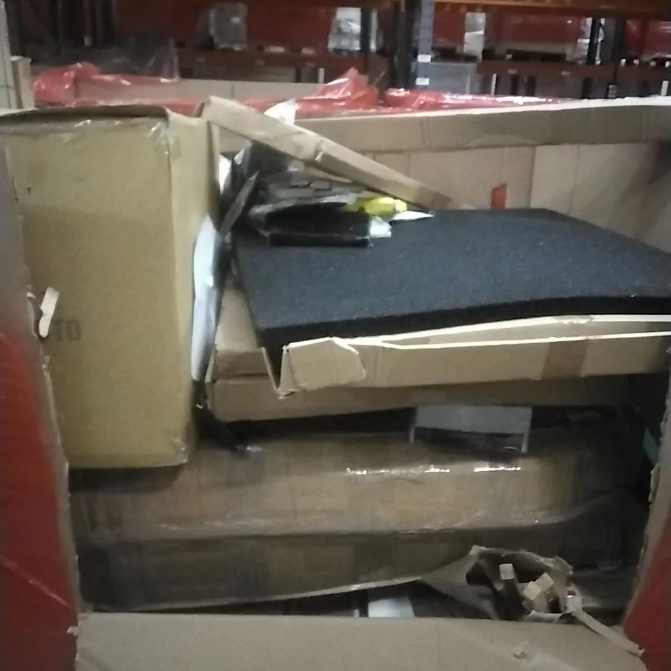 PALLET OF HOUSEHOLD GOODS AND PRODUCTS TO INCLUDE; MICROFIBER MOP, HEAVY DUTY WALL MOUNT, PHONE CASE, HUMIDIFIER CABLE
