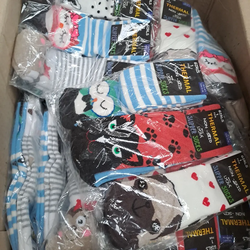 BOX OF APPROX 30 ASSORTED THERMAL SOCKS - SIZES VARY 