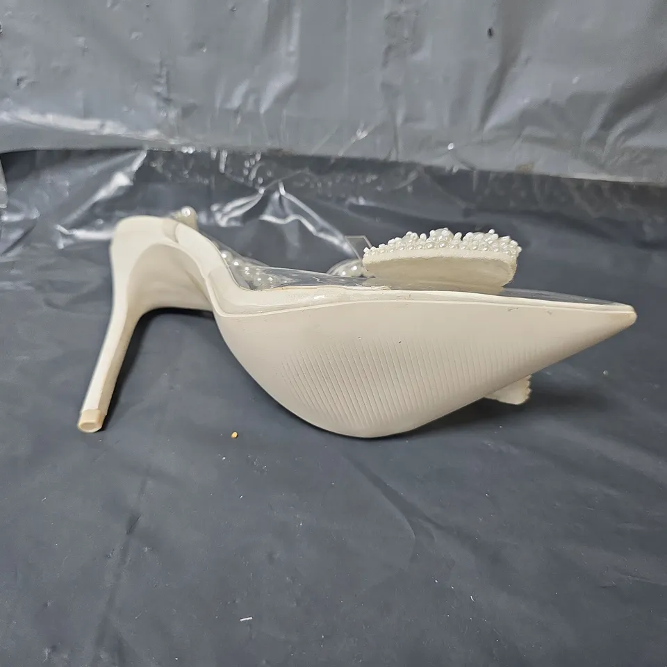 MIDNIGHT LACE HEELED SHOES - WHITE  - UK SIZE 4