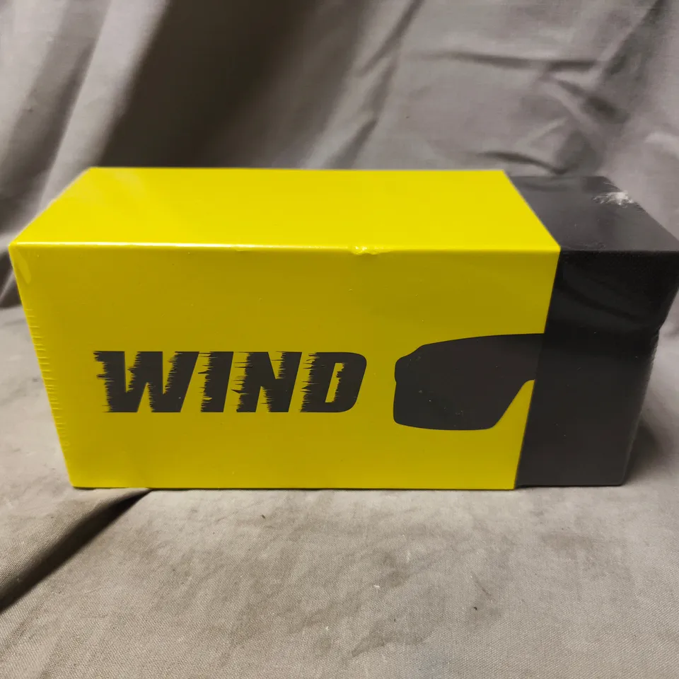 BOXED AND SEALED D.FRANKLIN WIND BLACK / PHOTOCHROMIC DFKSUN0564-0020