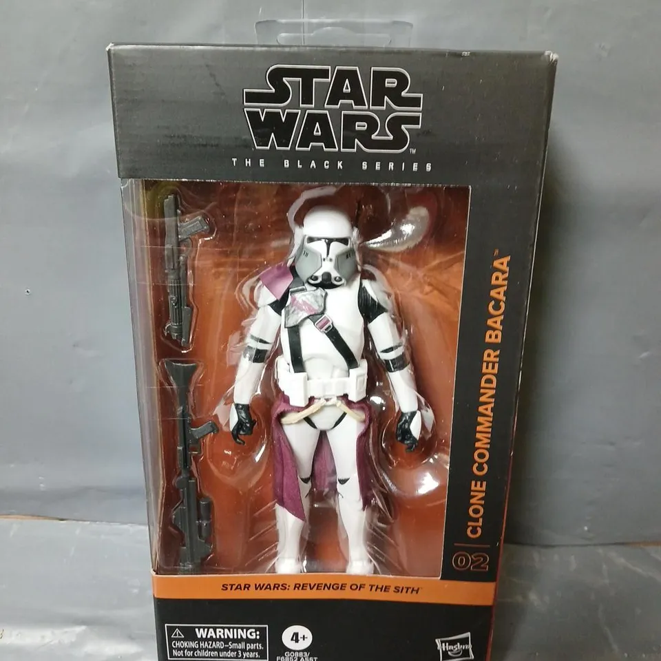 BOXED STAR WARS THE BLACK SERIES CLONE COMMANDER BACARA FIGURE - 02